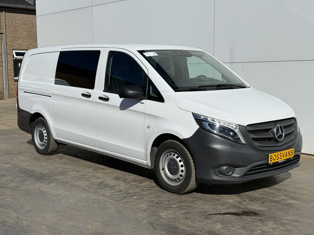 Foto 6 van Mercedes-Benz Vito 114 1.9 CDI 136PK Dubbele Cabine L2H1 5 Stoelen Climate Control Cruise Control Tr