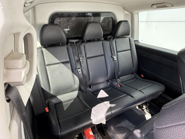 Foto 4 van Mercedes-Benz Vito 114 1.9 CDI 136PK Dubbele Cabine L2H1 5 Stoelen Climate Control Cruise Control Tr
