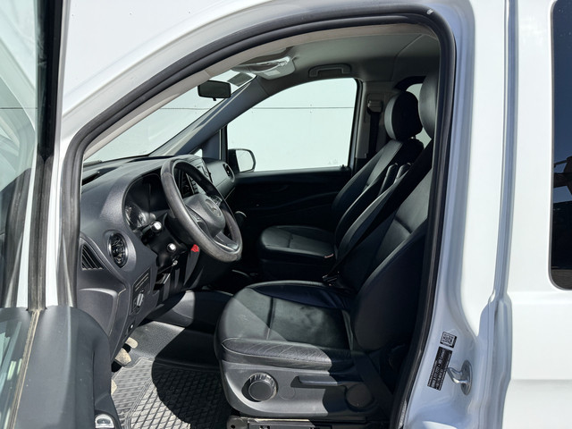 Foto 3 van Mercedes-Benz Vito 114 1.9 CDI 136PK Dubbele Cabine L2H1 5 Stoelen Climate Control Cruise Control Tr