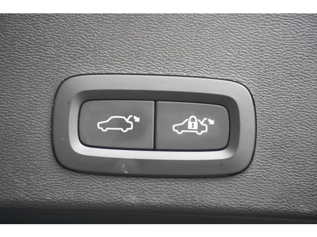 Foto 5 van Volvo XC40 1.5 T4 Plug-in hybrid Aut/Carplay/Camera/Cruise/Navi/Climate Control