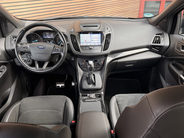 Foto 10 van Ford Kuga 1.5 AWD EcoBoost ST Line Trekhaak / Automaat / Navi / Camera