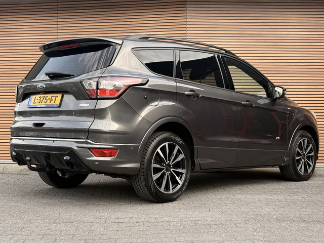 Foto 9 van Ford Kuga 1.5 AWD EcoBoost ST Line Trekhaak / Automaat / Navi / Camera