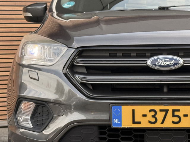 Foto 3 van Ford Kuga 1.5 AWD EcoBoost ST Line Trekhaak / Automaat / Navi / Camera