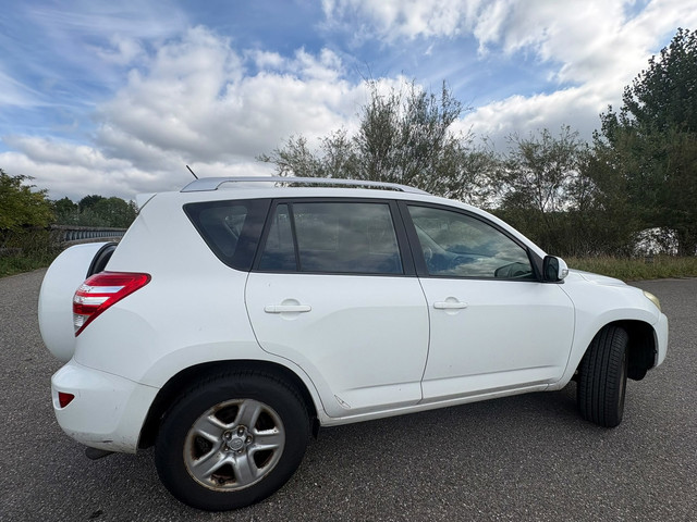 Foto 6 van Toyota RAV4 2.0 VVTi Comfort 2WD/ clima/ bj 2009