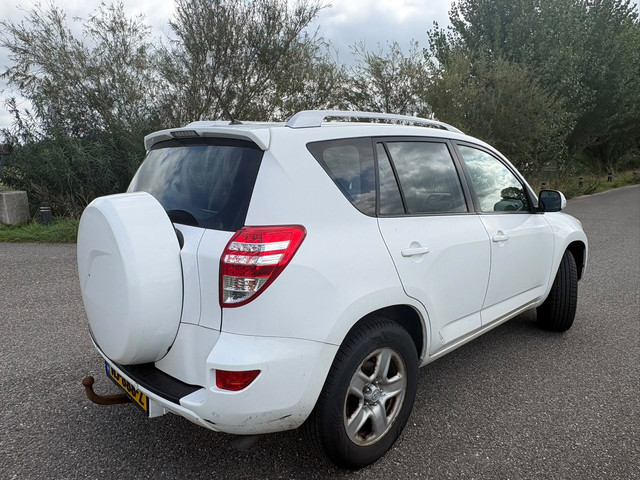 Foto 4 van Toyota RAV4 2.0 VVTi Comfort 2WD/ clima/ bj 2009