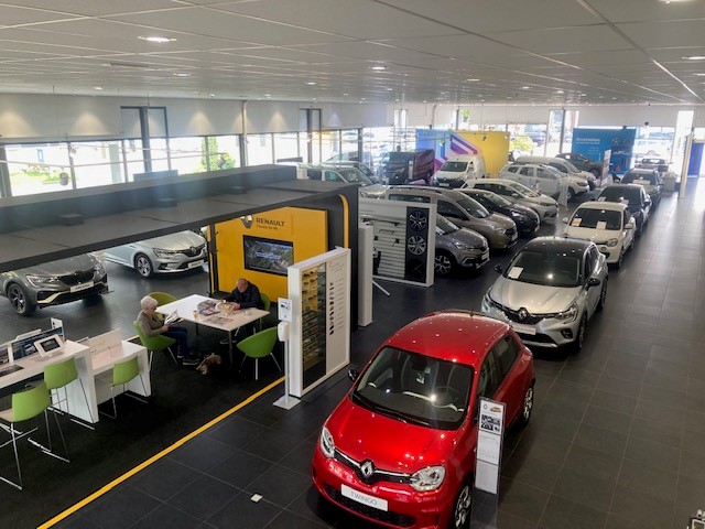 Foto 5 van Renault Austral 1.2 E-Tech full hybrid 200 PK Esprit Alpine | Elektrisch bedienbare stoelen voor | P