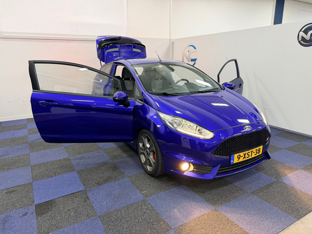 Foto 8 van Ford Fiesta 1.6 ST2 / RECENT DISTRIBUTIE VV / RICARDO STOELEN / DEALER ONDERHOUDEN