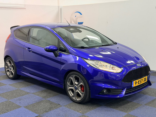 Foto 10 van Ford Fiesta 1.6 ST2 / RECENT DISTRIBUTIE VV / RICARDO STOELEN / DEALER ONDERHOUDEN