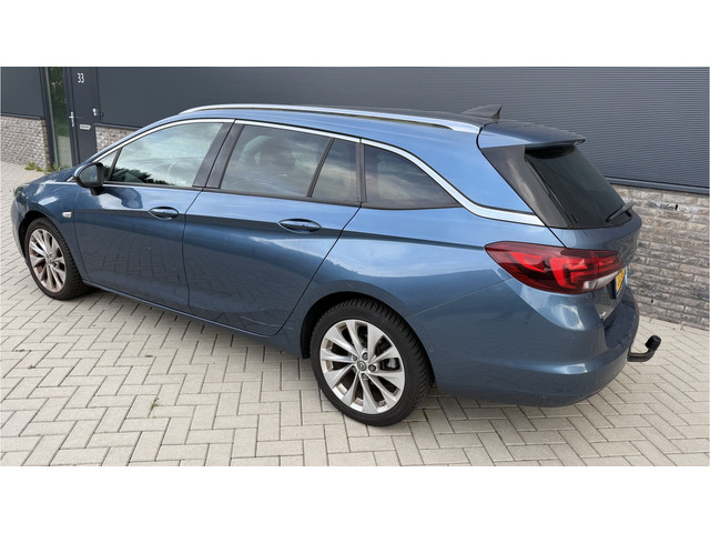 Foto 2 van Opel Astra Sports Tourer 1.0 Innovation Cruise adaptive / Trekhaak / Camera