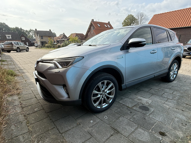 Foto 4 van Toyota RAV4 2.5 Hybrid AWD Executive Keyless entry + starten, Navigatiesysteem