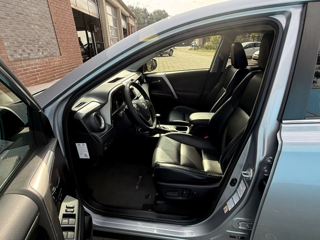 Foto 9 van Toyota RAV4 2.5 Hybrid AWD Executive Keyless entry + starten, Navigatiesysteem