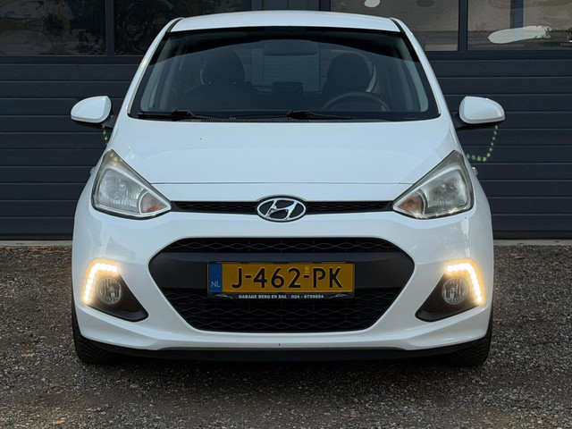 Foto 3 van Hyundai I10 1.0i i-Drive AIRCO STUURVERWARMING STOELVERWARMING NWE APK BT AUDIO