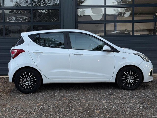 Foto 5 van Hyundai I10 1.0i i-Drive AIRCO STUURVERWARMING STOELVERWARMING NWE APK BT AUDIO