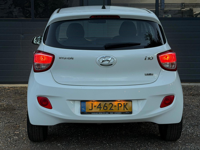 Foto 8 van Hyundai I10 1.0i i-Drive AIRCO STUURVERWARMING STOELVERWARMING NWE APK BT AUDIO