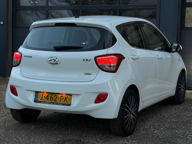 Foto 9 van Hyundai I10 1.0i i-Drive AIRCO STUURVERWARMING STOELVERWARMING NWE APK BT AUDIO