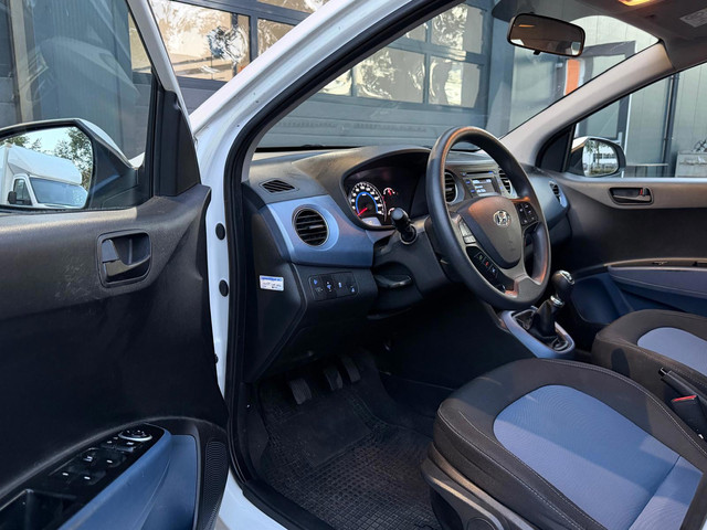 Foto 10 van Hyundai I10 1.0i i-Drive AIRCO STUURVERWARMING STOELVERWARMING NWE APK BT AUDIO