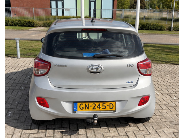 Foto 9 van Hyundai I10 1.0i i-Motion Comfort CRUISE CONTROL | TREKHAAK