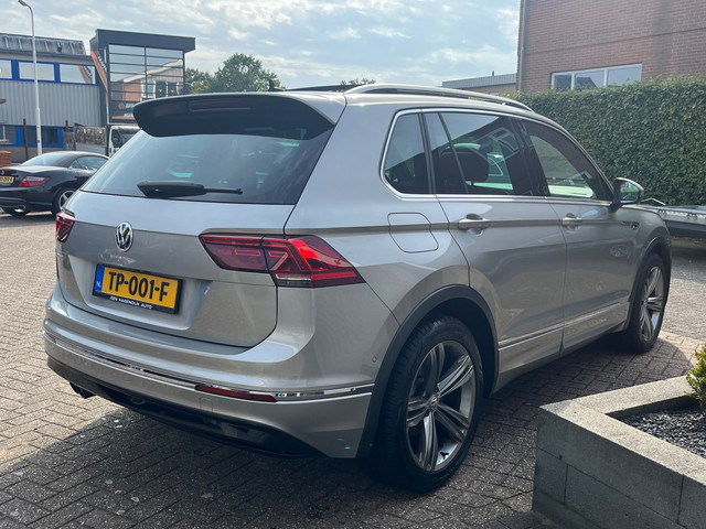 Foto 4 van Volkswagen Tiguan 1.4 TSI 150PK AUT 3x R-line pano trekh virtual led