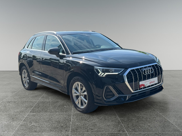 Audi Q3 45 245pk TFSI e S edition Adaptive cruise control | Stoelverwarming voorin | Parkeerhulp ach