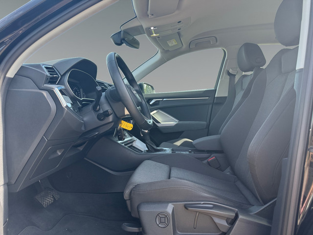 Foto 3 van Audi Q3 45 245pk TFSI e S edition Adaptive cruise control | Stoelverwarming voorin | Parkeerhulp ach