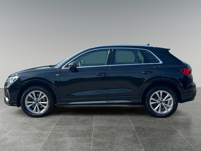 Foto 5 van Audi Q3 45 245pk TFSI e S edition Adaptive cruise control | Stoelverwarming voorin | Parkeerhulp ach