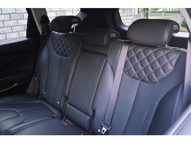 Foto 7 van Hyundai Santa Fe 1.6 T-GDI PHEV Premium Autom Leder Sportst Stoel/Stuur A Bank Verw Navi Camera Clim