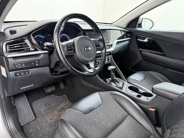 Foto 4 van Kia Niro 141PK PHEV Hybride Automaat Trekhaak Adap.Cruise Stoelverwarming Navi Camera Apple Carplay