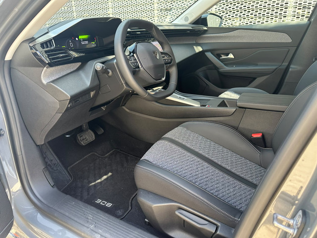 Foto 8 van Peugeot 308 SW 1.2 Hybrid 145 e-DCS6 Allure (bj 2025)