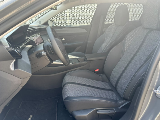 Foto 9 van Peugeot 308 SW 1.2 Hybrid 145 e-DCS6 Allure (bj 2025)