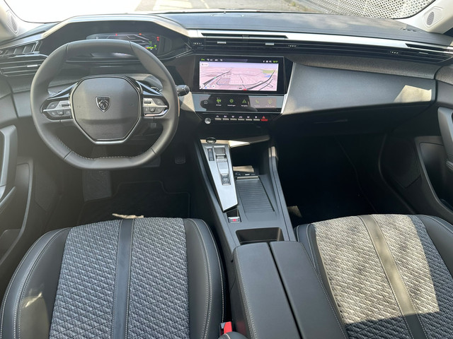 Foto 10 van Peugeot 308 SW 1.2 Hybrid 145 e-DCS6 Allure (bj 2025)