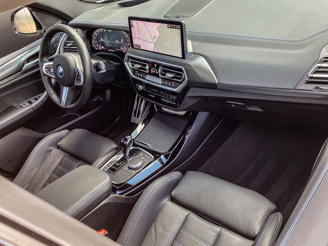 Foto 8 van BMW X3 xDrive30e 292PK High Executive M-Sport | M-SPORT KUIPSTOELEN | HEAD-UP | PANO | HARMAN KARDON