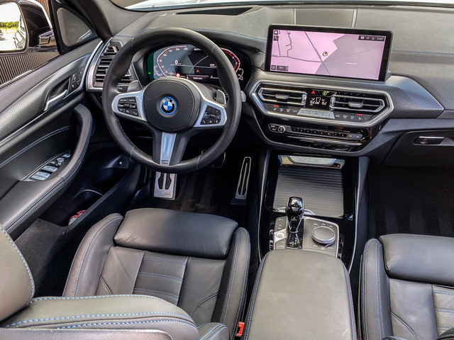 Foto 7 van BMW X3 xDrive30e 292PK High Executive M-Sport | M-SPORT KUIPSTOELEN | HEAD-UP | PANO | HARMAN KARDON