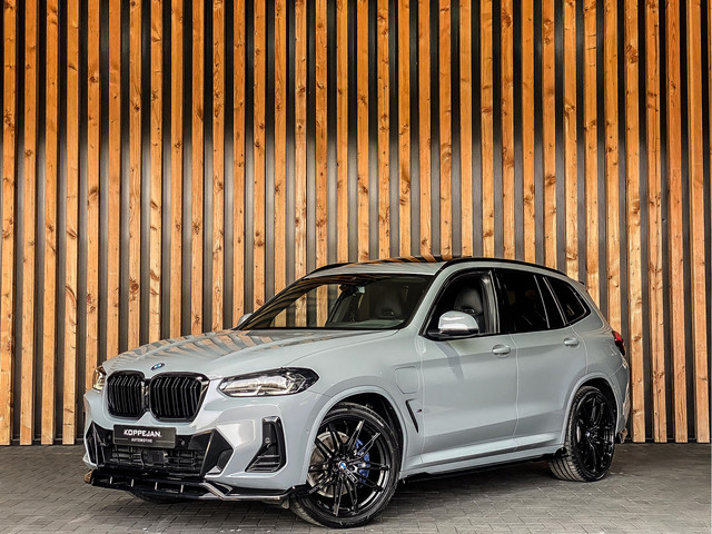 Foto 2 van BMW X3 xDrive30e 292PK High Executive M-Sport | M-SPORT KUIPSTOELEN | HEAD-UP | PANO | HARMAN KARDON