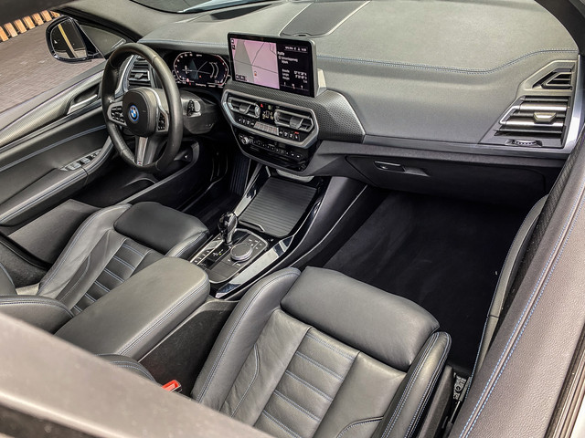 Foto 7 van BMW X3 xDrive30e 292PK High Executive M-Sport | M-SPORT KUIPSTOELEN | HEAD-UP | PANO | HARMAN KARDON
