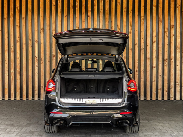 Foto 9 van BMW X3 xDrive30e 292PK High Executive M-Sport | M-SPORT KUIPSTOELEN | HEAD-UP | PANO | HARMAN KARDON