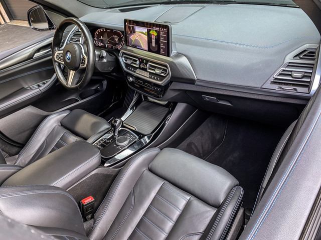 Foto 7 van BMW X3 xDrive30e 292PK High Executive M-Sport | M-SPORT KUIPSTOELEN | HEAD-UP | PANO | HARMAN KARDON