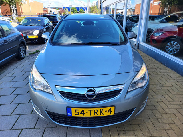 Foto 10 van Opel Astra Sports Tourer 1.4 Turbo Selection / Airco / Trekhaak / Cruise Control /