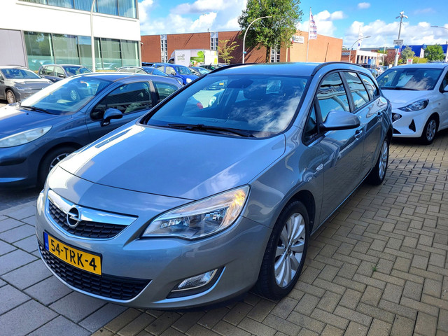 Foto 9 van Opel Astra Sports Tourer 1.4 Turbo Selection / Airco / Trekhaak / Cruise Control /
