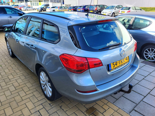 Foto 8 van Opel Astra Sports Tourer 1.4 Turbo Selection / Airco / Trekhaak / Cruise Control /