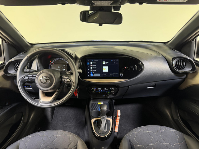 Toyota Aygo X 1.0 VVT-i S-CVT Envy | Climate control | Cloud-Navi | Camera | Draadloze carplay |