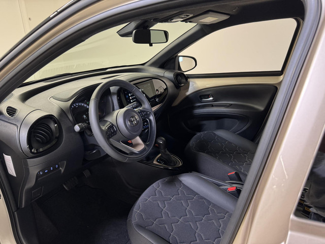 Foto 3 van Toyota Aygo X 1.0 VVT-i S-CVT Envy | Climate control | Cloud-Navi | Camera | Draadloze carplay |