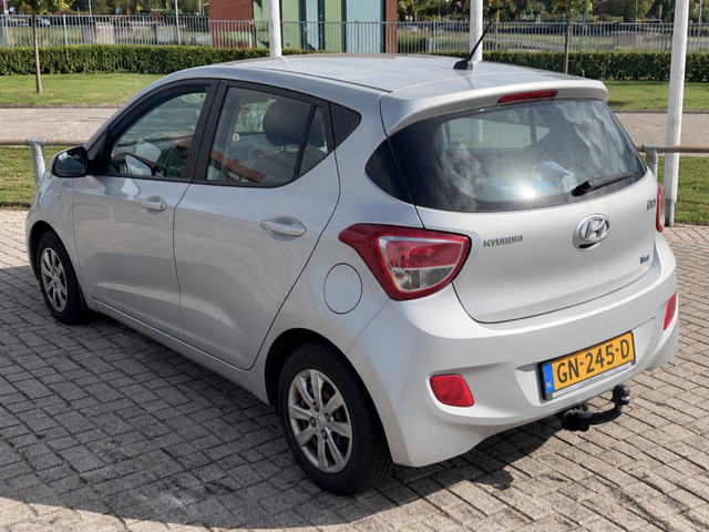 Foto 5 van Hyundai I10 1.0i i-Motion Comfort CRUISE CONTROL | TREKHAAK