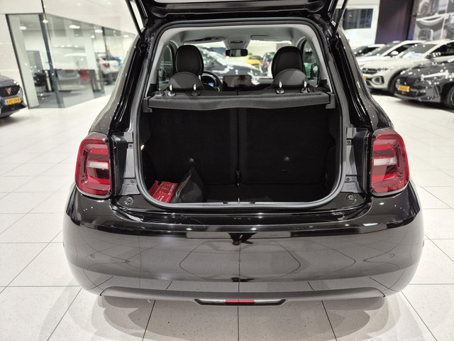 Foto 9 van Fiat 500 Icon 42 kWh | Stoelverwarming | Bluetooth | Camera | Apple CarPlay / Android Auto |