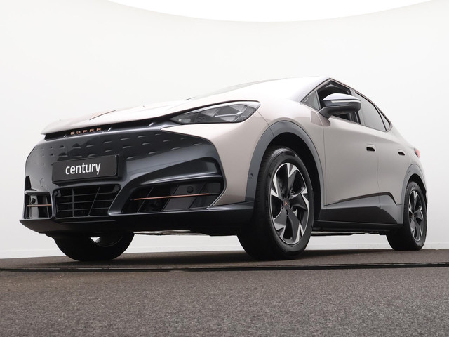 Foto 3 van CUPRA Tavascan Business + 286pk 82 kWh 21 inch Allseason | Winterpack | Camera | Keyless | Elek. Kle