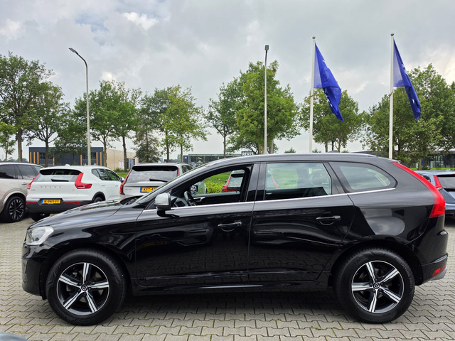 Foto 8 van Volvo XC60 2.0 T5 FWD Nordic+ | Achteruitrijd Camera | Afneembare Trekhaak | / R-Design | Voorstoele