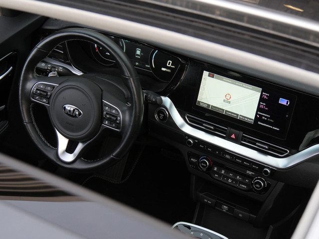 Foto 9 van Kia e-Niro 64kWh DYNAMICPLUSLINE/ SCHUIFDAK/ SOH 97%/ NL-AUTO 1STE EIGENAAR