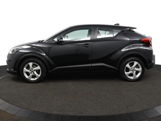 Foto 9 van Toyota C-HR 1.2 Dynamic | 1.300kg trekgewicht! | Camera | Keyless Start | Electrisch inklapbare buit