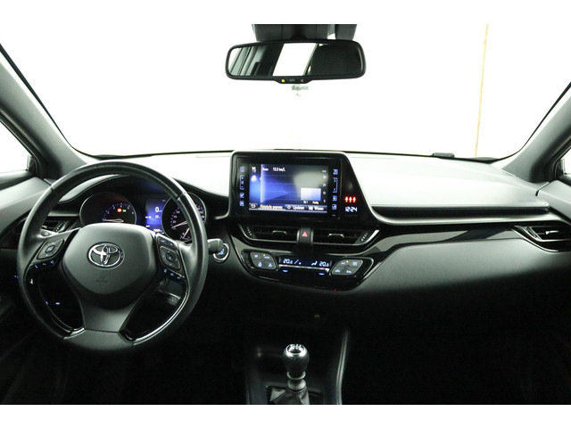Foto 8 van Toyota C-HR 1.2 Dynamic | 1.300kg trekgewicht! | Camera | Keyless Start | Electrisch inklapbare buit