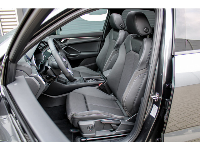 Foto 4 van Audi Q3 Sportback 45 TFSI e S edition | Pano | Top view camera | Keyless | Standkachel | LED
