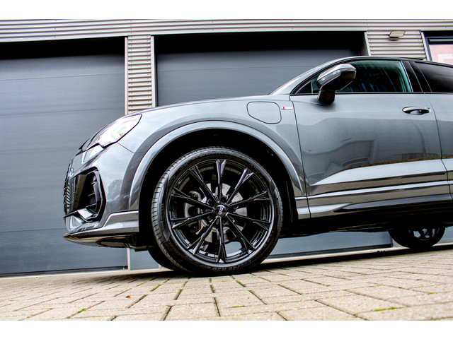 Foto 7 van Audi Q3 Sportback 45 TFSI e S edition | Pano | Top view camera | Keyless | Standkachel | LED